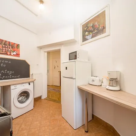 Vintage Apartment